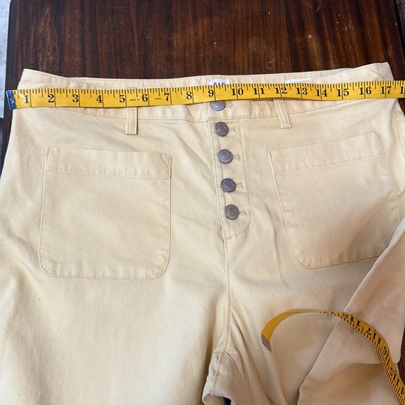 Gap High Rise Wide Leg Cropped Button Fly Yellow Pant Size 14 Petite NWT - Picture 10 of 13